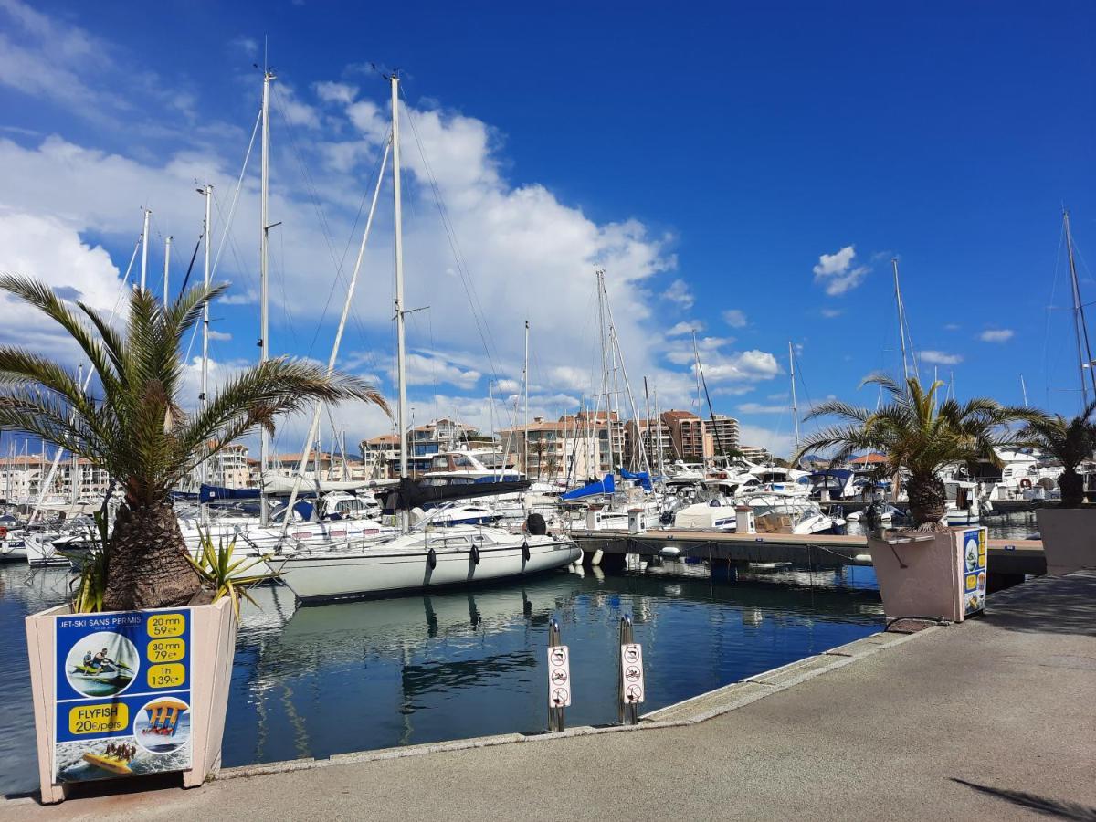 Coeur Marina Climatise Terrasse Parking Lägenhet Fréjus Exteriör bild