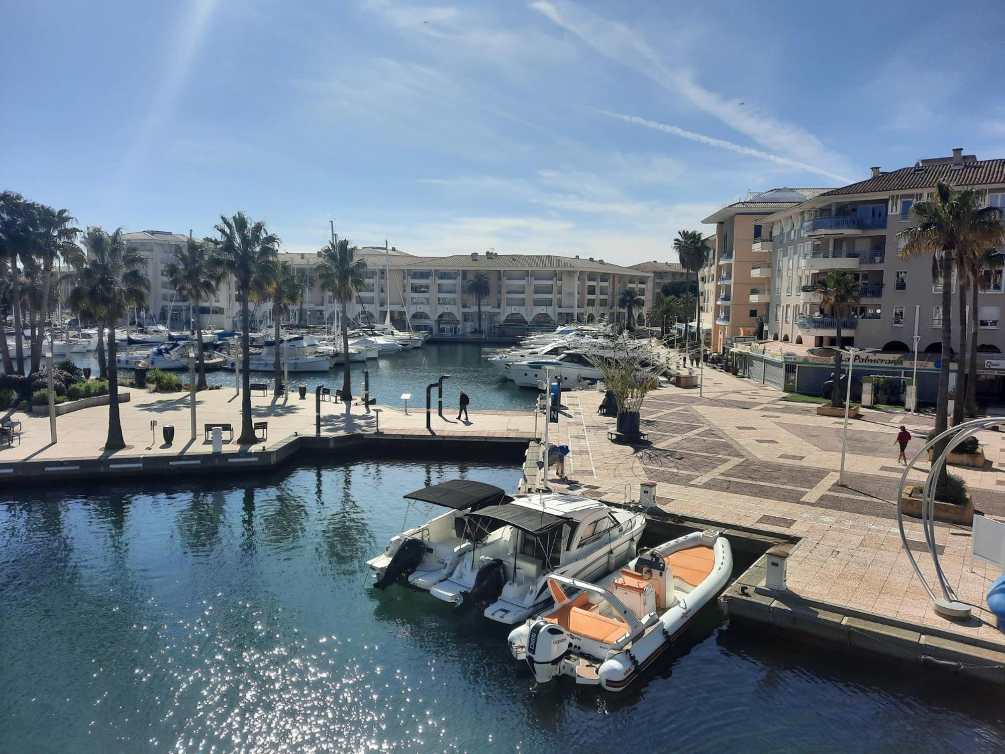Coeur Marina Climatise Terrasse Parking Lägenhet Fréjus Exteriör bild